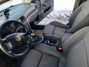 Škoda Superb 1.9 TDI r. 2005 – manuál - 6