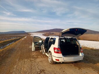 GLK 320 V6,4Motion 3.0,165Kw,225 koní,205000km - 6