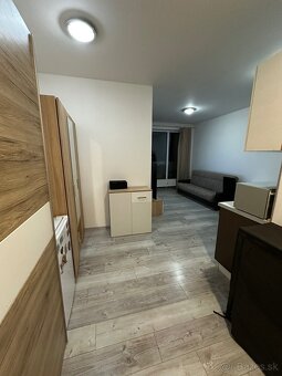 Dám do prenájmu 1.5 izbový byt komplet zariadený s balkónom - 6