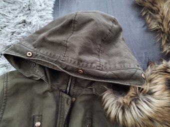 Dámska bunda s kapucňou M/L. Peek&Cloppenburg - 6