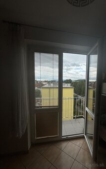 Prenájom 2-izbového bytu s balkónom v centre SNV - 6