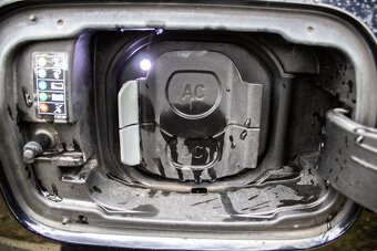 BMW iX3 Panoráma 210kW Harman Kardon - 6