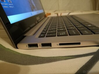 Asus ZenBook. Intel i7. 13,3 FHD dotyková. Nová baterka. - 6