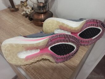 Bežecké tenisky zn. Adidas Ultraboost - 6