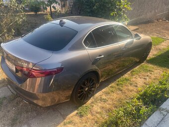 Alfa Romeo Giulia - 6