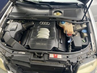AUDI A6 , 2.4 benzín , 2002 - 6