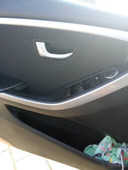 Predam,vymenim hyundai i30 combi - 6