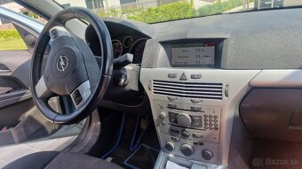 Opel Astra H Caravan 1.7cdti. 90kw. 2009 - 6