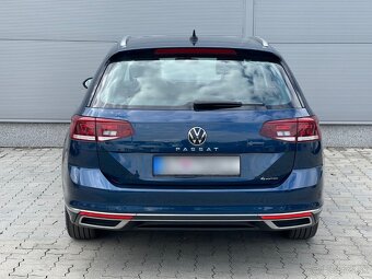Volkswagen Passat Variant 2.0 TDI Elegance 4Motion DSG - 6