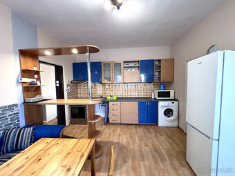 Ponúkame Vám na prenájom 1 izbový byt v rodinnom dome v Nový - 6