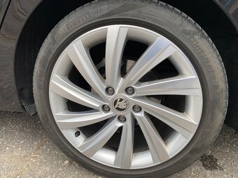 Škoda Octavia IV 2.0 TDi 110kw ,69ooo km Full výbava - 6