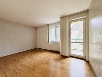 REZERVOVANÉ Na predaj nadštandardný 4-izbový byt - 6