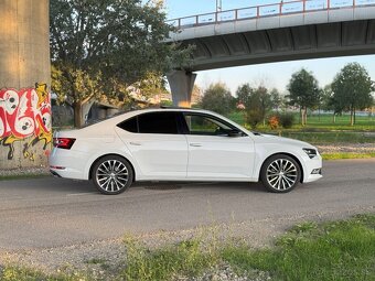 Škoda Superb 2.0TSI 4x4 280ps Laurin&Klement Limuzína - 6