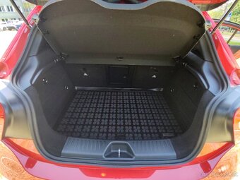 MERCEDES A180 A/T - 6