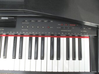 Digitální piano Yamaha Clavinova CVP 50 - 6