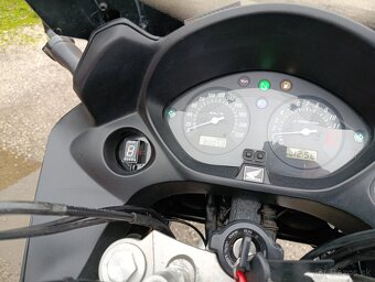 Predam hondu CBF 600S - 6