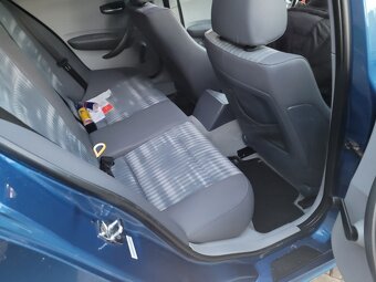 BMW 118D. E87 - 6