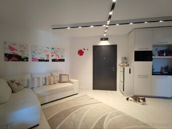 EXKLUZÍVNE Luxusný 2-izbový apartmán s výhľadom na more v - 6