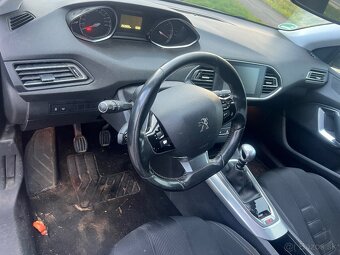 Peugeot 308 - 6
