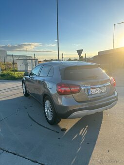 Mercedes-Benz GLA 200D - 6