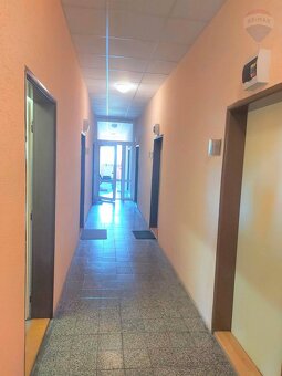 Prenájom 2x kancelárske priestory, 17,5 m2, Rybárska ul., Ni - 6