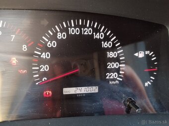 Corolla 1,6benzin. Rok 2005, klima, disky R17. - 6