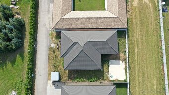 4 IZBOVÝ RODINNÝ DOM V SLEPEJ ULIČKE PRI DUNAJSKEJ STREDE - 6