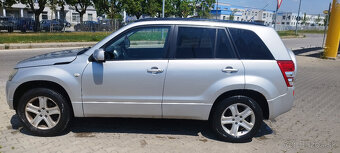 Grand Vitara 2l benzín 2006 4x4 - 6