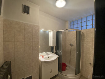 Veľký mestský 2 a pol izbový byt v centre - 6