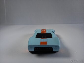 HOT WHEELS - FORD GT40 GULF - POZRI DETAILNÉ FOTO - 6