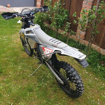 Husqvarna - 6