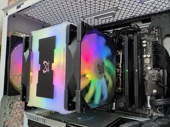 i7 13700K\32GB\RTX 4070Ti\SSD\1000W Zdroj - 6