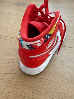 Nike AirJordan 37,5 - 6