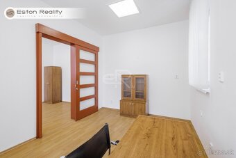 Prenájom kancelária 25 m2 + parkovacie miesto, Vajanského - 6