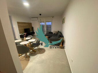CHORVÁTSKO, PRIVLAKA - MODERNÝ APARTMÁN S VÝHĽADOM NA MORE L - 6