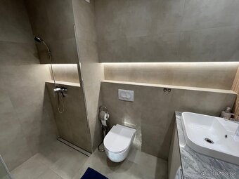 Krásny slnečný 2 izbový novozrekonštruovaný byt - 6