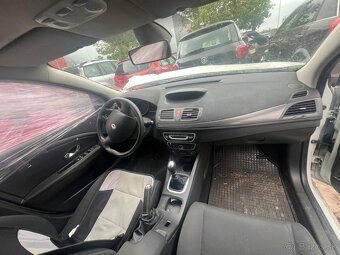 Rozpredám Renault Megane III Grandtour 1.6 K4M R8 - 6