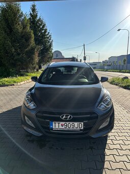 Predám Hyundai i30 CW 1.6 CRDi - 6