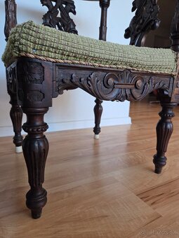 Starožitné drevené stoličky v renesančnom štýle - 6