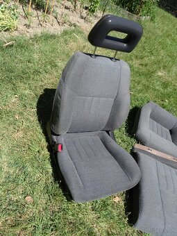 Predám za symbolických 19 € sedačky Toyota CELICA - 6