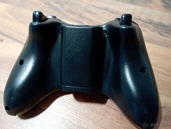 Originálny bezdrôtový ovládač na XBOX 360 - čierny - 6