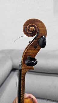 Husle Stradivarius 1736 - 6