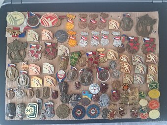 Predám odznaky 2 - 6