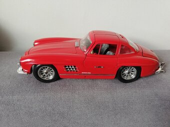 1:18 Mercedes Benz 300SL - 6