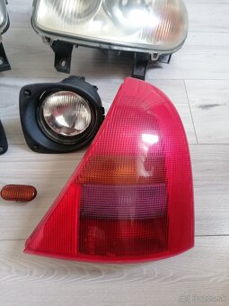 Renault Clio Predné a Zadné svetlá - 6