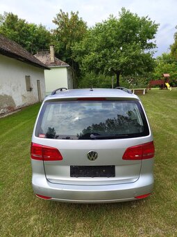 Volkswagen Touran 1.6 TDI Comfortline - 6