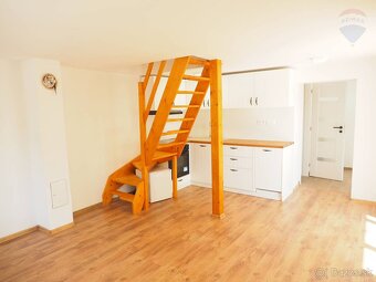 PREDAJ: Chata celoroč.obyv.3-izb.,62m2,poz. 177m2,Súkromie,Z - 6
