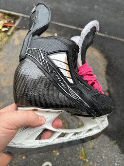 Korcule na hokej True Custom - 6