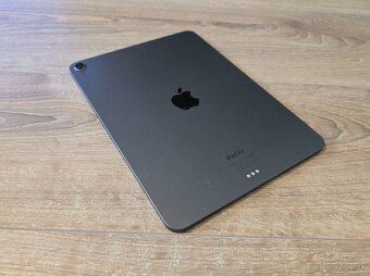 Apple iPad Air 5 64gb s procesorom M1 - 6