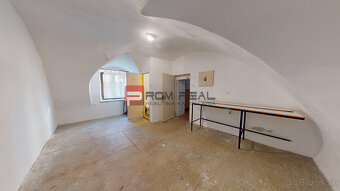 Na prenájom Svätý Jur obchodný priestor 70 m2 v centre mesta - 6